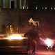 Usvojene mere štednje u Grčkoj, suzavac ispred parlamenta