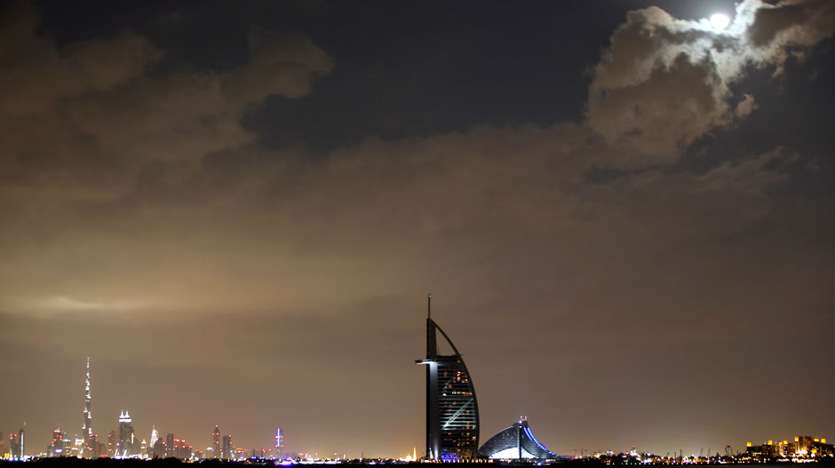 Дубаи тестира таксије без возача