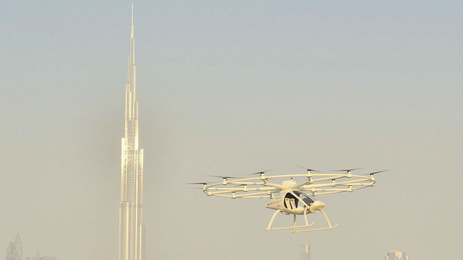 Дубаи, први тест електричног летећег таксија без пилота