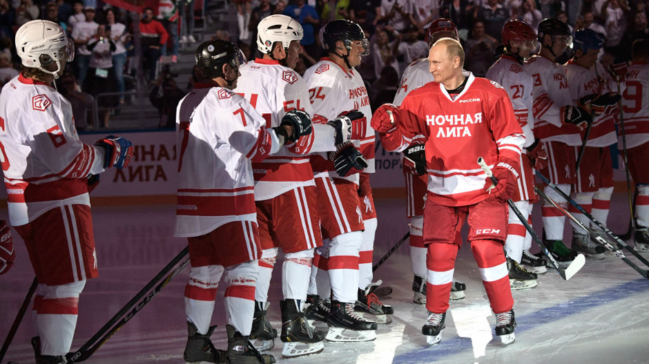 Путин постигао пет голова за „Хокејашке легенде“