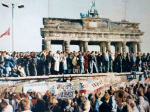 Три деценије од пада Берлинског зида