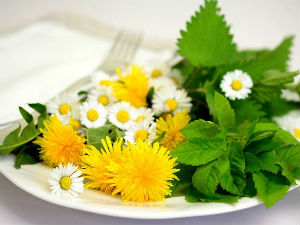 Цвеће као чај и зачин сви користимо, али цвеће може бити и укусна посластица