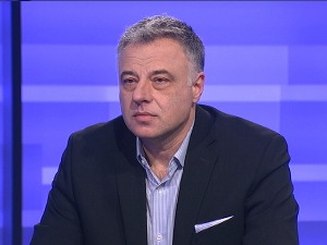 Зашто Алек Кавчић жели да уџбеници у Србији буду бесплатни