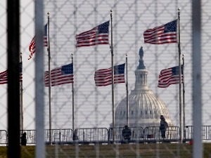 Барикаде око Капитола, сви у приправности због могућих насилних протеста