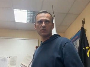 Наваљни саслушан пред судом, тужилаштво тражи да му се одреди притвор од 30 дана