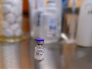 Хоти: До фебруара 1,85 милиона доза вакцина - приоритети лекари и хронични болесници