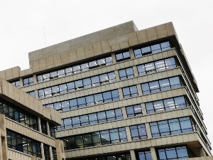 Мирослав Алексић негирао оптужбе за силовање шест ученица, тужилаштво предложило притвор