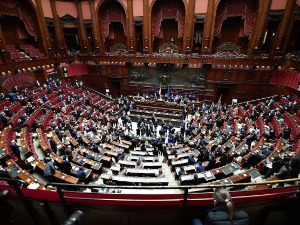 Конте добио поверење у доњем дому, тежа битка у Сенату