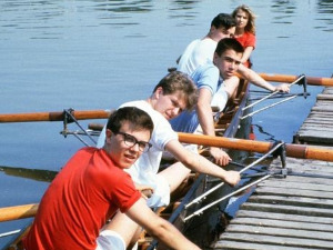 Бал на води