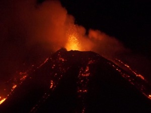 Етна се поново пробудила, пепео прекрио оближње сеоце