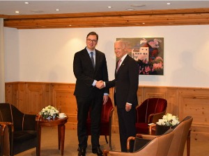 Вучић честитао Бајдену: За јачање сарадње