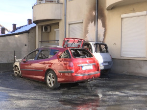 Изгорела два аутомобила у Крагујевцу