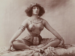 Колет: Неукротива