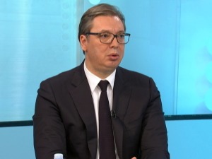 Вучић за РТС: Влада рат за вакцине, у мају и новембру по 30 евра свима, пензионерима још 50 евра