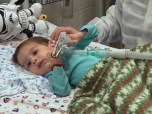 О малом Оливеру брине тим лекара, чека се да прими терапију