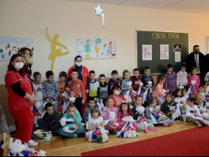 Поклони за Светог Саву српским ђацима на КиМ