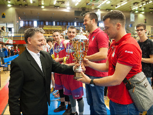 И на паркету и на клупи - трофејни!