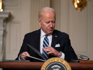 Бајден потписао указе у борби против климатских промена