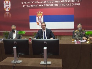 Вучић са представницима Министарства одбране и Војске Србије