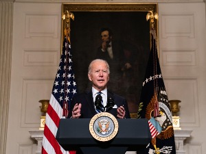 Бајденова администрација подржава дијалог уз помоћ ЕУ