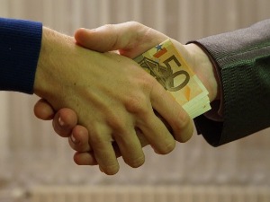 Транспарентност: Србија назадује на индексу перцепције корупције