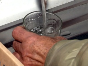 Зрењанинци се неће ускоро напити исправне воде, надлежни ратују – саопштењима