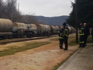 Напрсла цистерна са фосфорном киселином на деоници пруге Зајечар–Пожаревац