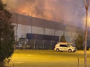 Велики пожар у Њу Џерзију, ватрогасци не успевају да га ставе под контролу