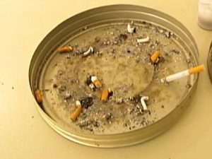 Колико је Србија далеко од забране пушења у свим јавним просторима