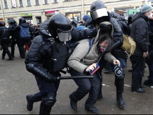 Протести подршке Наваљном широм Русије, ухапшено око 100 особа