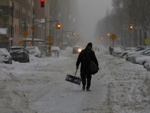 Велика снежна олуја на истоку САД, Њујорк стао