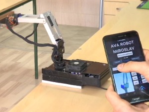 Други разред средње школе су, а већ су направили победничког робота