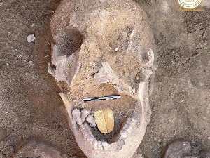 Откривена мумија са златним језиком која је могла да „прича“ са боговима