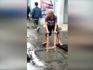 Човек који је попио канализацију