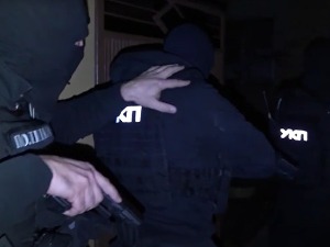 Ухапшено 16 особа осумњичених за удруживање ради отмица и убиства