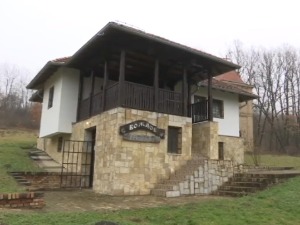 Иако је недавно похаран, Музеј Кaрађорђа у Радовањском лугу и даље је драгоценост тог краја