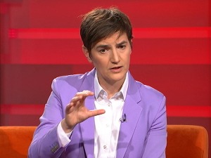 Брнабић за РТС: Живимо на корак од нормалности, у Србији ускоро вакцина четвртог произвођача