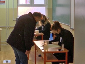 Косовска централна изборна комисија смањила број бирача за више од 145.000