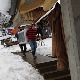 Тринаесторо Костовића коначно добилo ново купатило