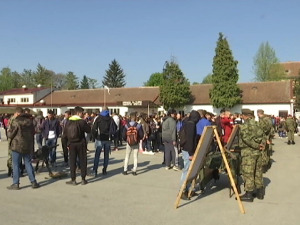 Треба ли у школе вратити одбрану и заштиту