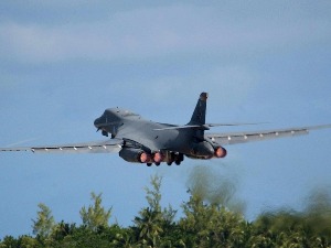 Си-Ен-Ен: САД шаљу бомбардере у Норвешку, поручују Москви да ће бранити Арктик