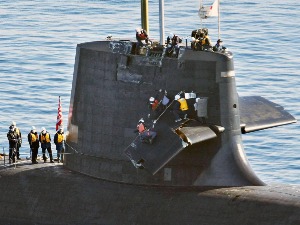 Јапан, судар подморнице и теретног брода