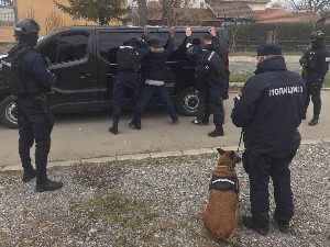 Акција полиције на Савском венцу, пронађено 46 илегалних миграната