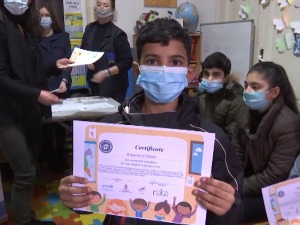 Мали мигранти у Шиду савладавају лекције енглеског, а уче и ћирилицу 