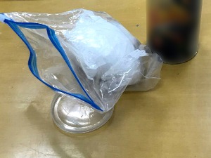 Заплењено 1,7 килограма дроге, у две акције ухапшене три особе