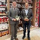 Сваком матуранту књига на дар