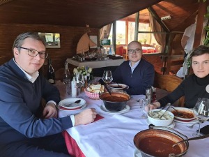 Вучић с Брнабићевом и Вучевићем: Велики планови за развој Новог Сада