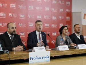 Покрет Двери представио економски програм