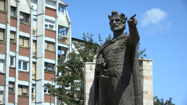 Spomenici - ogledala istorije Spomenici - ogledala istorije