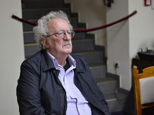 Заводљивља телевизија, креатори серија: Предраг Перишић